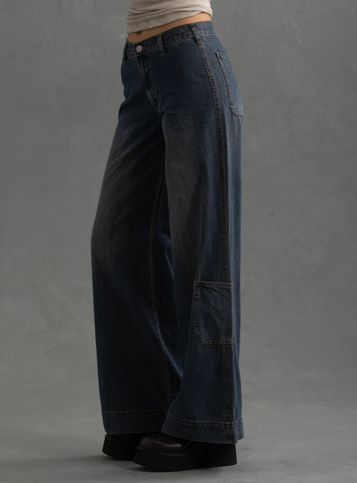 Serif Pants - Image 3